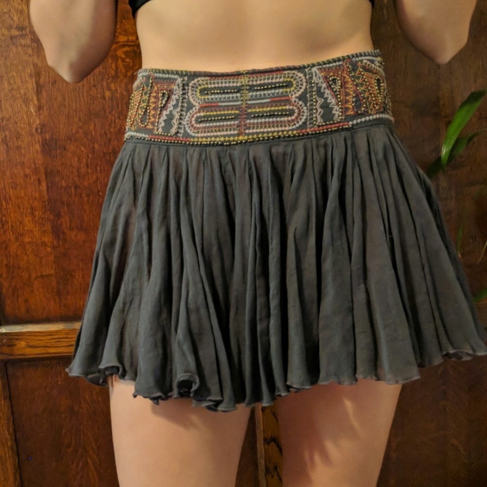 Skirt cool and flouncy